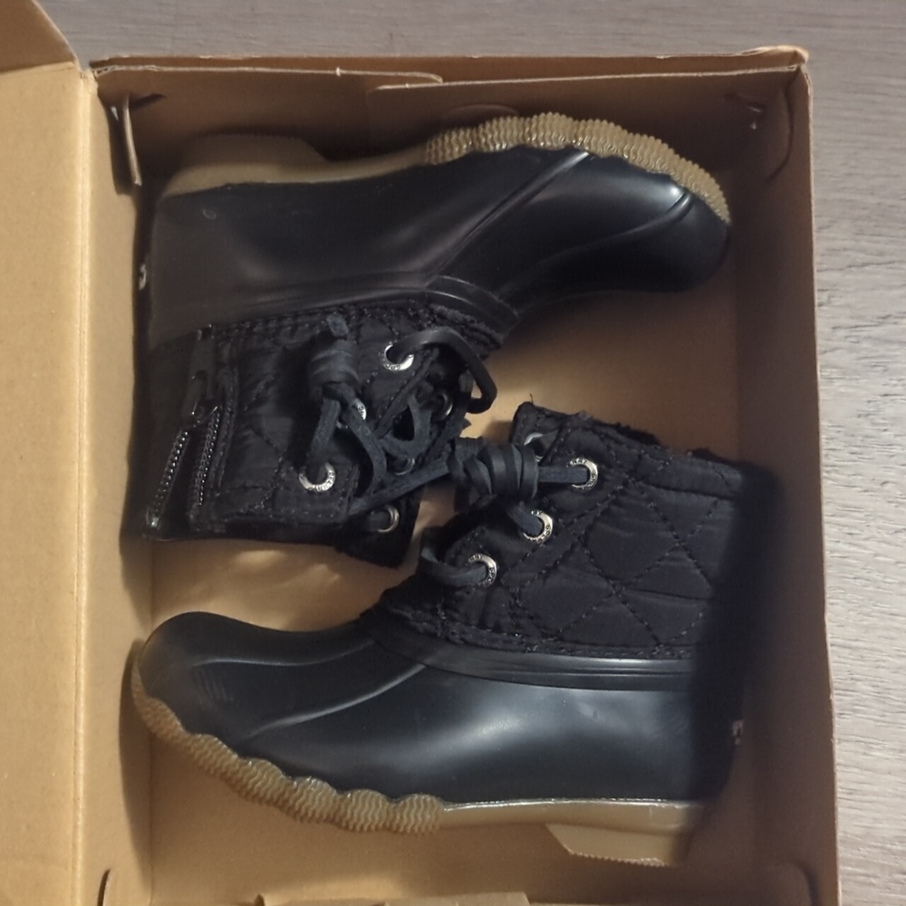 NEW Sperry winter rain snow boots